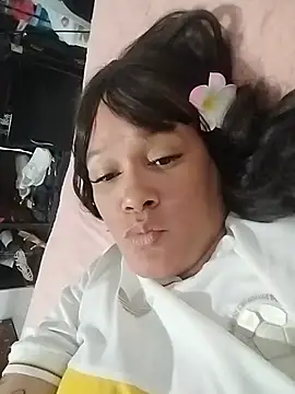 laly_Abby
