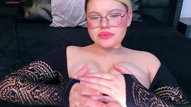 NinaFiore webcam