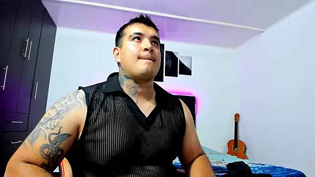 thiago__cp01 live cam on StripChat