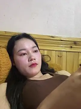 Silver-moon01 live cam on StripChat