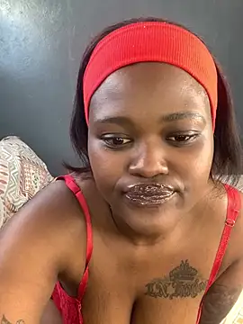ThickPearlx23 webcam