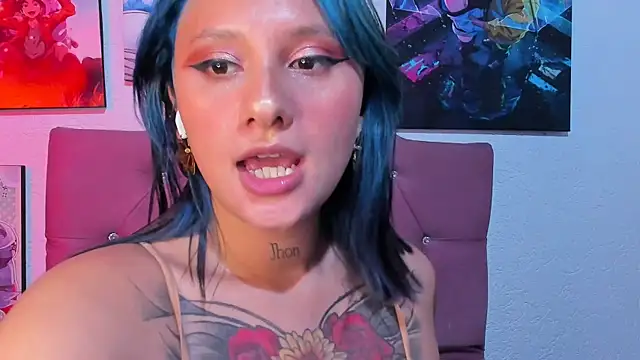 Mila_nixon02 webcam