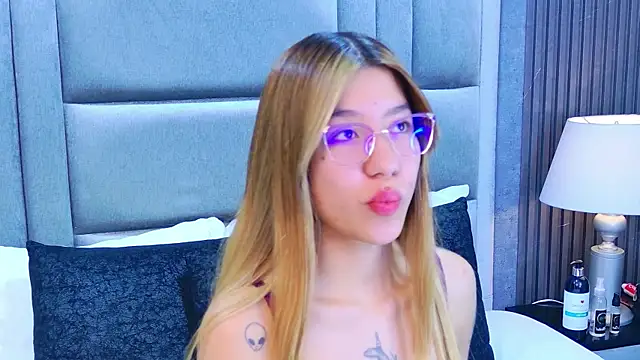 VioletSweetts webcam