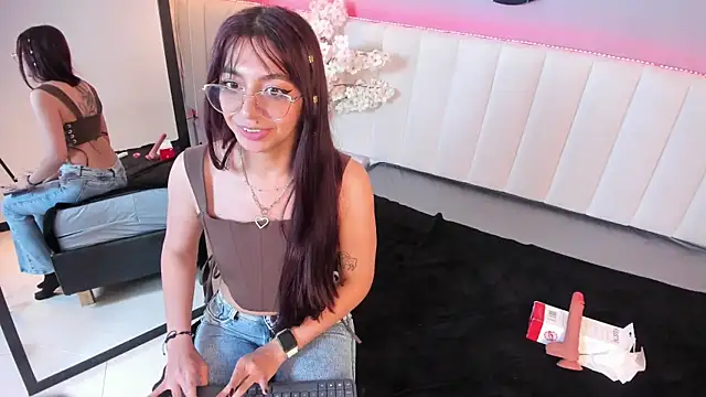 Emily_brooks__ webcam