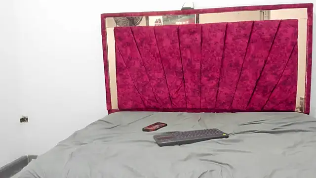 Nahomi_and_thomas webcam