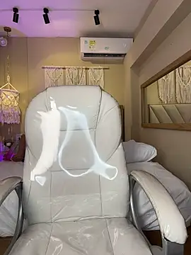 salem_cute_ webcam