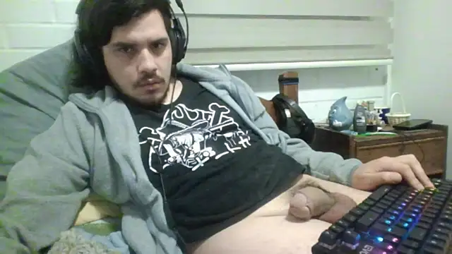 hung_weeb live cam on StripChat