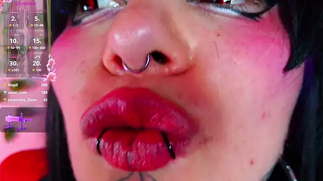 LucyChabs_ webcam
