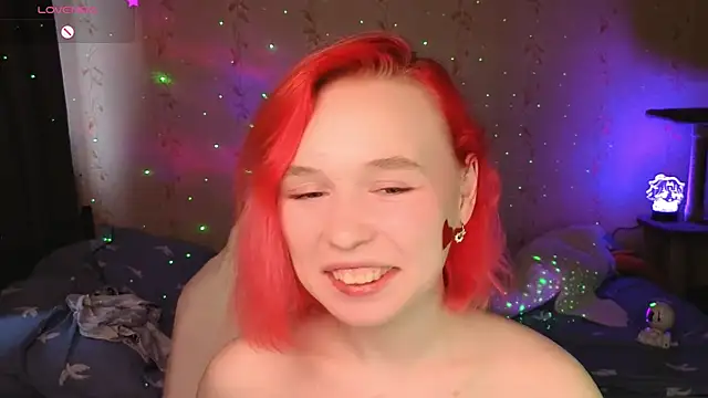 NaomiYoru webcam