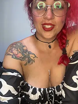 RoxanneStorm_ webcam