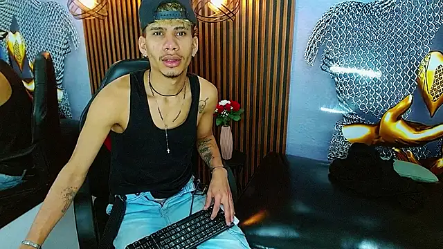 Skinny_cute_Alyer webcam