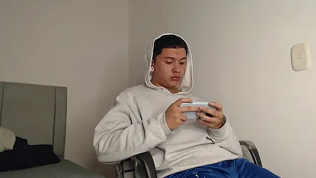 Owenn__blueee live cam on StripChat
