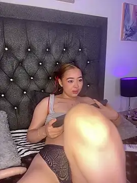 evelynl_auren webcam