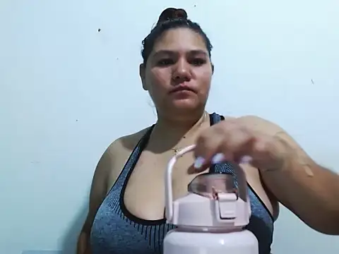 Ozarah_Hottie webcam