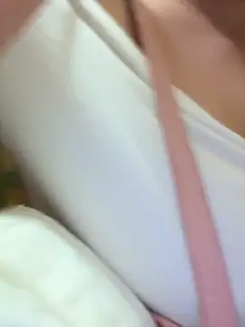 AmmyInPublic webcam