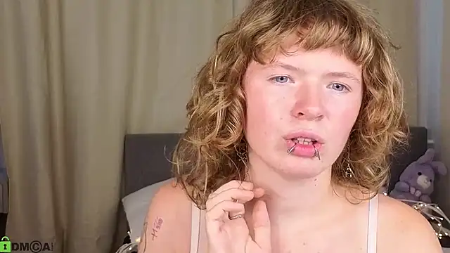 VioletDesiree webcam