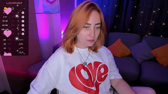 deboramoore live cam on StripChat