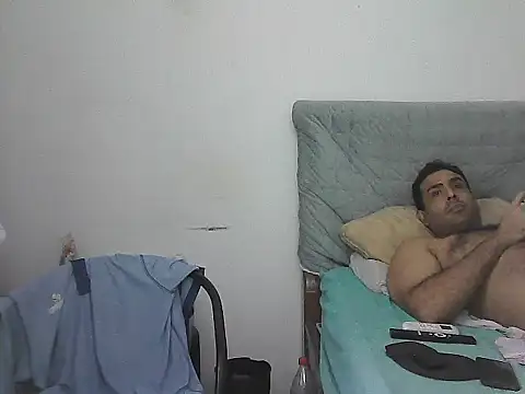 alphalatinobearx webcam