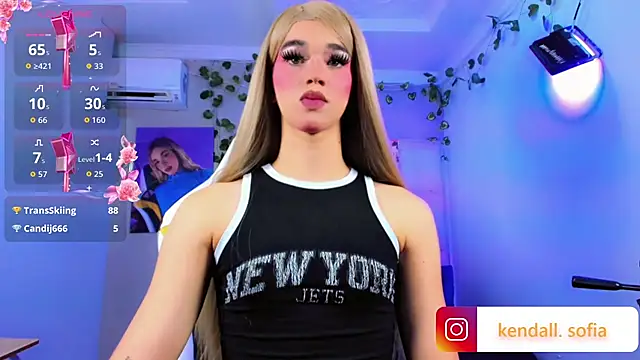 Sophiaa_doll_ webcam