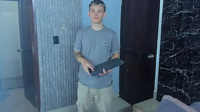 Robinlion91 webcam