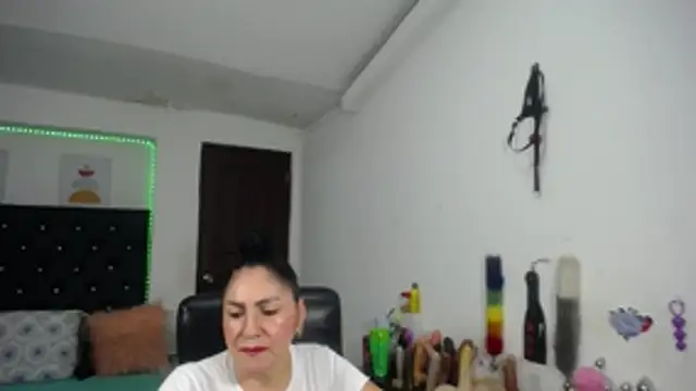 mature_bigboobs10 webcam