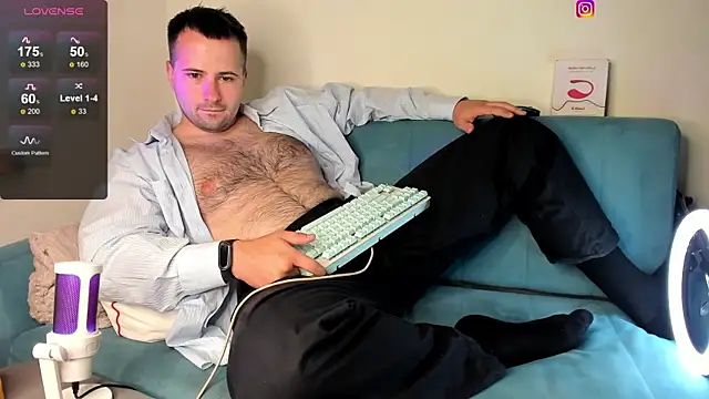 Alexey_Hairy webcam