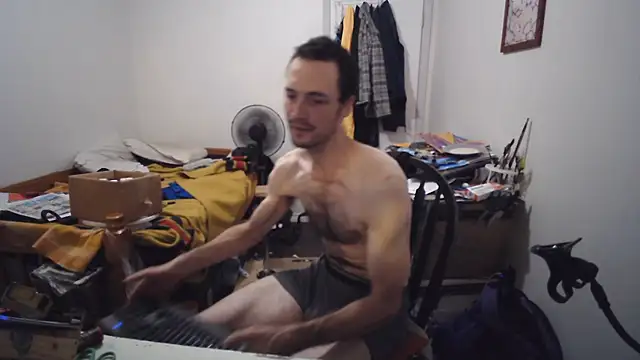 JohnnyMoves webcam