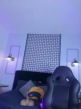 Amber_gold_ webcam