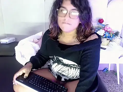 jessie_dark30 webcam