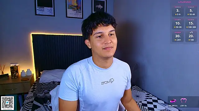 Leo_Savage_ webcam
