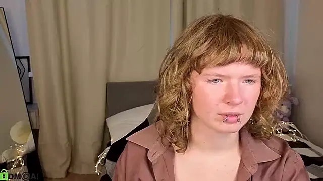 VioletDesiree webcam