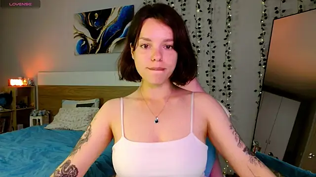 Maya_Campbell webcam