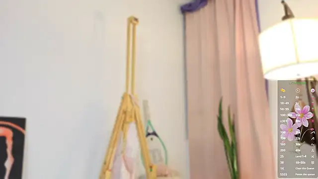 colette_e live cam on StripChat