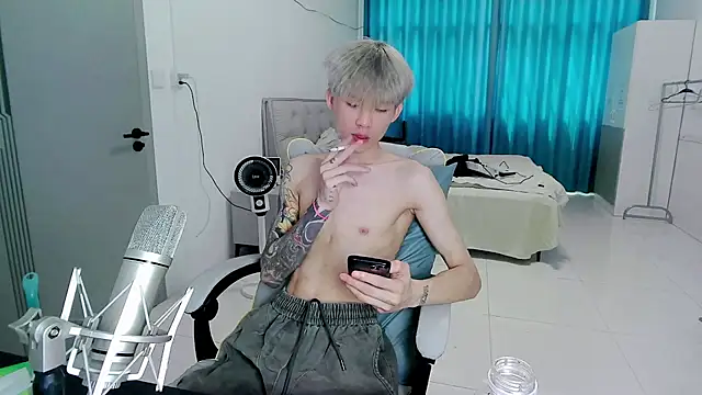 KPL-11 live cam on StripChat