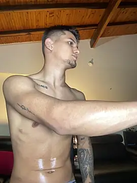 Aaronsexroom live cam on StripChat