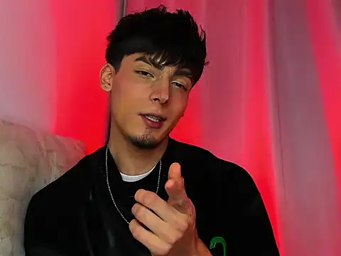 Mateo_Mitchell live cam on StripChat