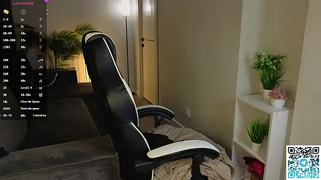 Leslie_Scott webcam
