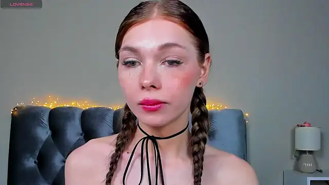 Blondy_Fina webcam