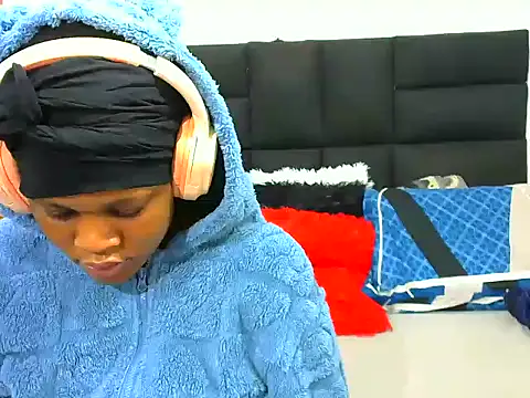 BlondieBitch webcam
