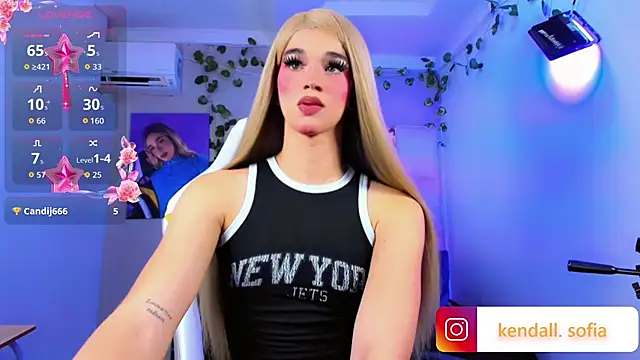 Sophiaa_doll_ webcam