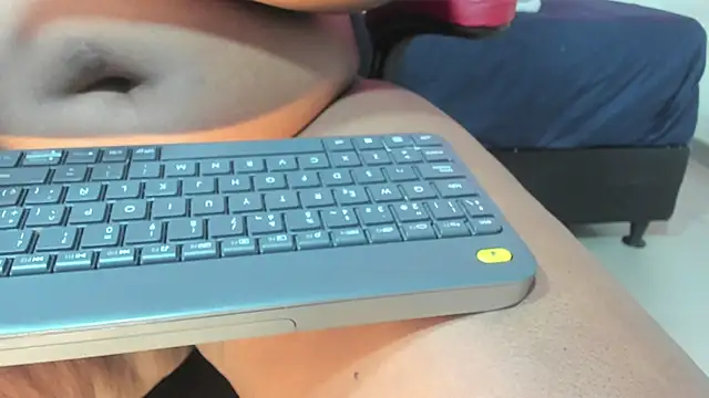 EbonyNaughty1000 webcam