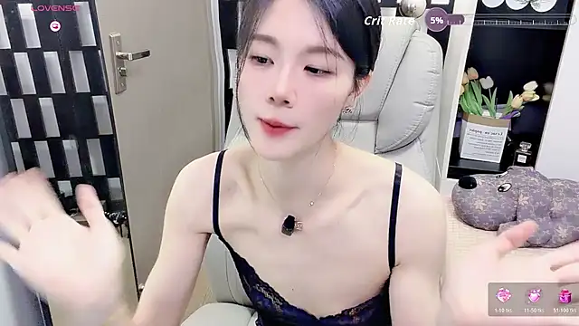 yueyue-mm (F milf) - 电击乳夹3分钟