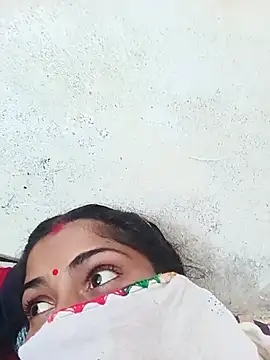 Poojaxx56 webcam