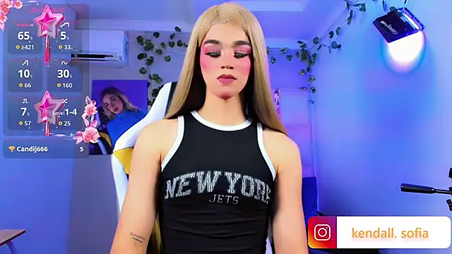 Sophiaa_doll_ webcam
