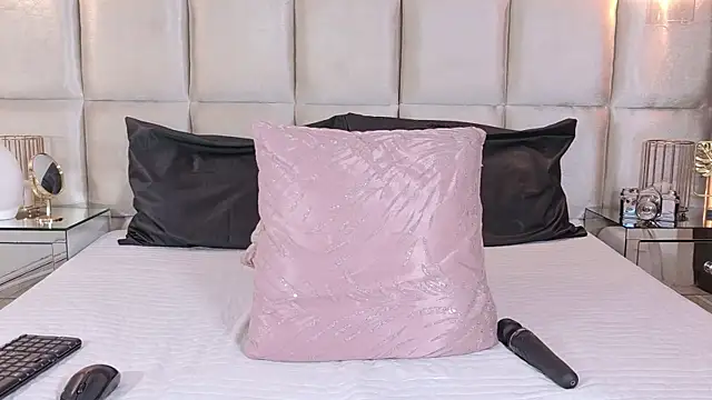 BellaaGrace webcam