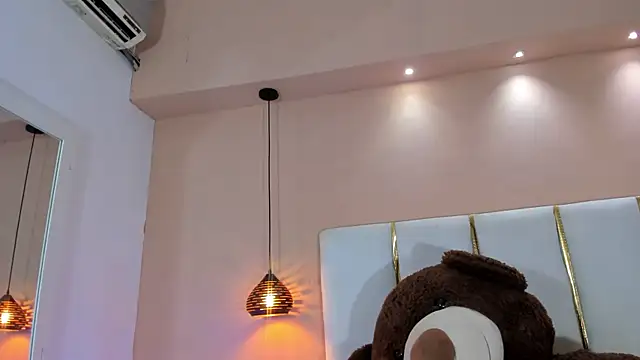 miss__yissell webcam