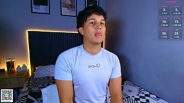 Leo_Savage_ webcam