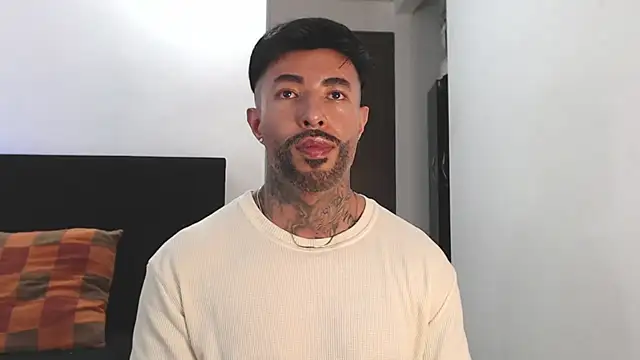 andrea_de_lucaa webcam