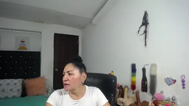 mature_bigboobs10 webcam