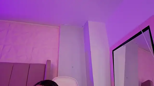 MollyBigBoobs12 webcam